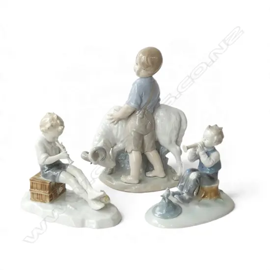 NAO BOY w. RAM H.225mm, 2 GERMAN FIGURINES (BOY PLAYING HORN)