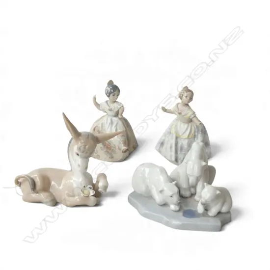 4 PCES LLADRO; 2 VALENCIA DANCING GIRLS (FLOWER IN HAND MISSING), DONKEY, POLAR BEARS #1443 W.160mm