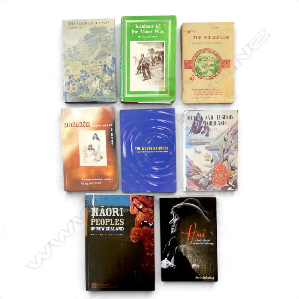 8 N.Z. MAORI REFERENCE BOOKS  Image 1++