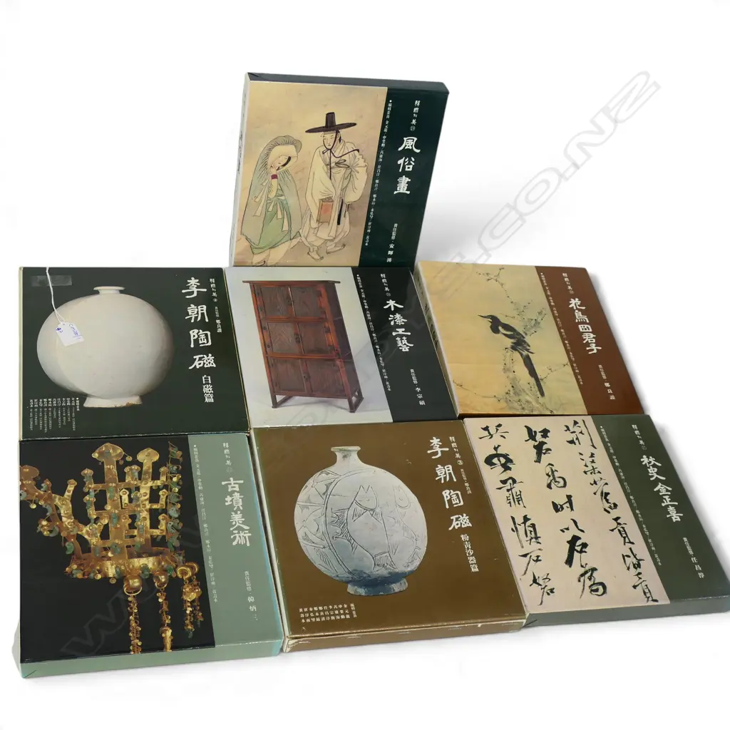 7ASIAN ART BOOKS Image 1++