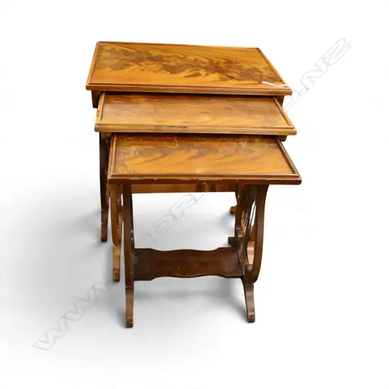 3 NESTING TABLES W.510mm