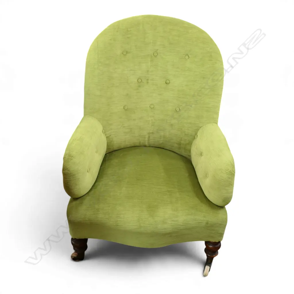 GREEN UPHOLSTERED ARMCHAIR  Image 1++