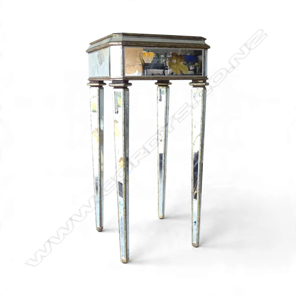 MIRRORED SIDE TABLE (CRACKS TO TOP) 400x400x830mm Image 1++
