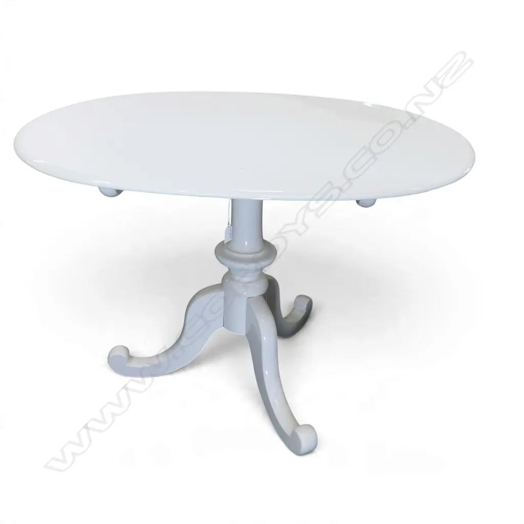WHITE PAINTED VICTORIAN STYLE TABLE 1090x780x720mm Image 1++