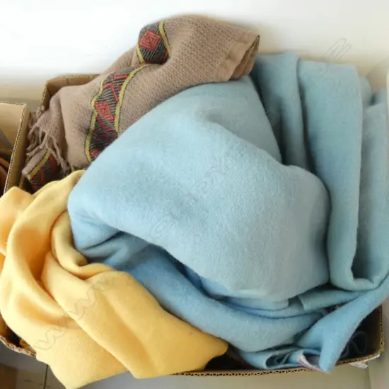 4 WOOL BLANKETS