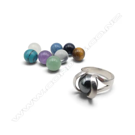 STG SILVER RING w. 9 GEMSTONE BALLS (INTERCHANGEABLE)