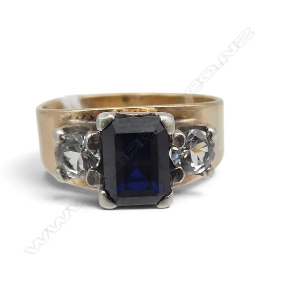 9CT RING SYNTH BLUE & WHITE STONES 3.2gms SIZE J