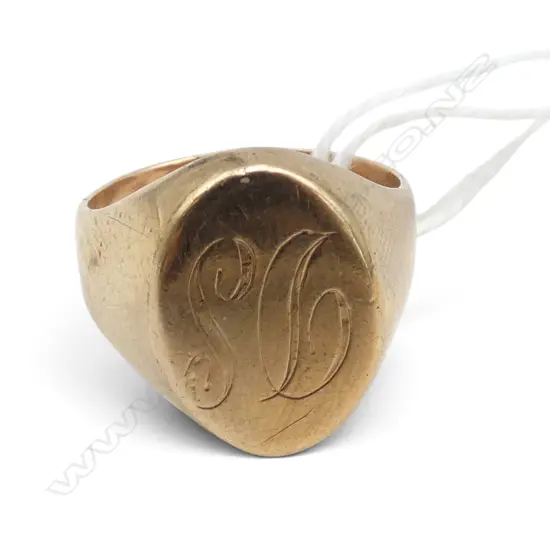 9ct SIGNET RING 6.1gms ENGRAVED with D & S initials SIZE R