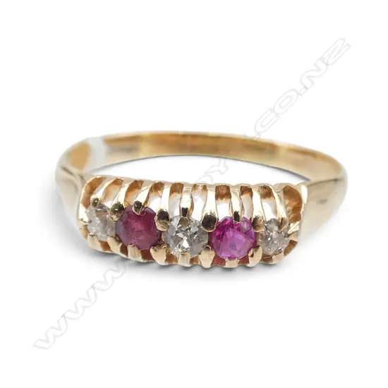 18CT ANTIQUE GOLD RUBY & DIAMOND RING 2.8GMS SIZE R