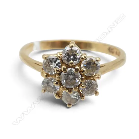 18ct GOLD & DIAMOND CLUSTER VINTAGE RING SMALL FAULTS size N. 2.44gms