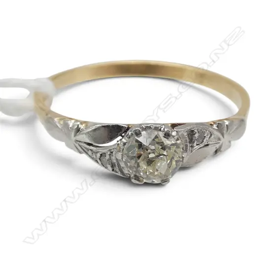 VINTAGE 18ct GOLD & PLATINUM SOLITAIRE DIAMOND RING. Old Mine cut 0.40ct. SI2. Colour L-M. 2.45gms. + val. SIZE S