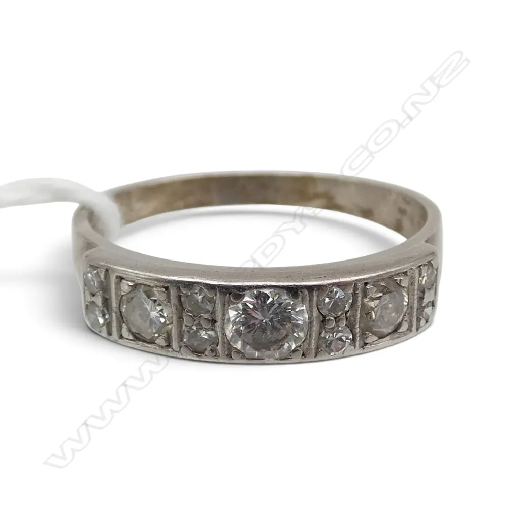 18CT WG DIAMOND SET RING  3.4gms SIZE P Image 1++