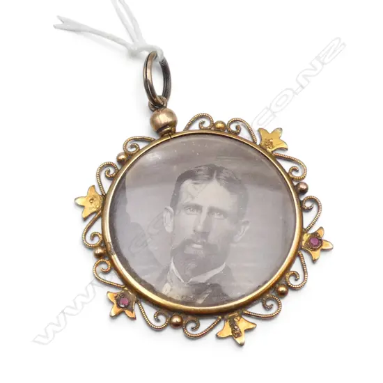 EDWARDIAN 9ct GOLD & GEM SET PHOTO LOCKET glazed 8.8gms
