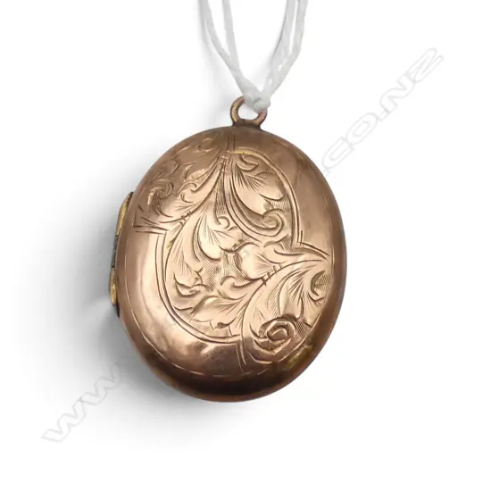9ct GOLD LOCKET w. FITTED INTERIOR 4.38gms faults