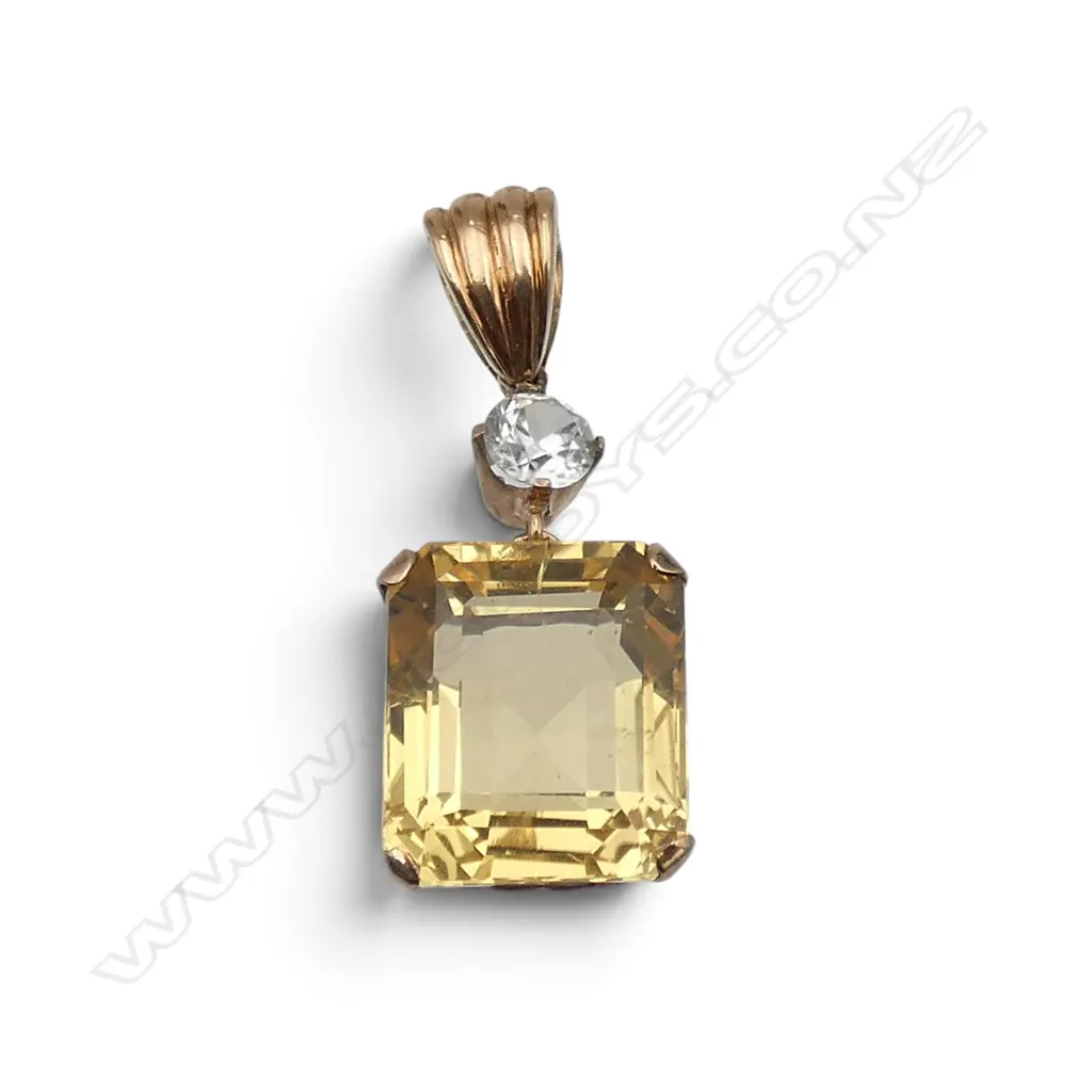 18ct yellow GOLD & 12.74ct CITRINE &  WHITE CZ PENDANT. 5.9gms with valuation . Image 1++
