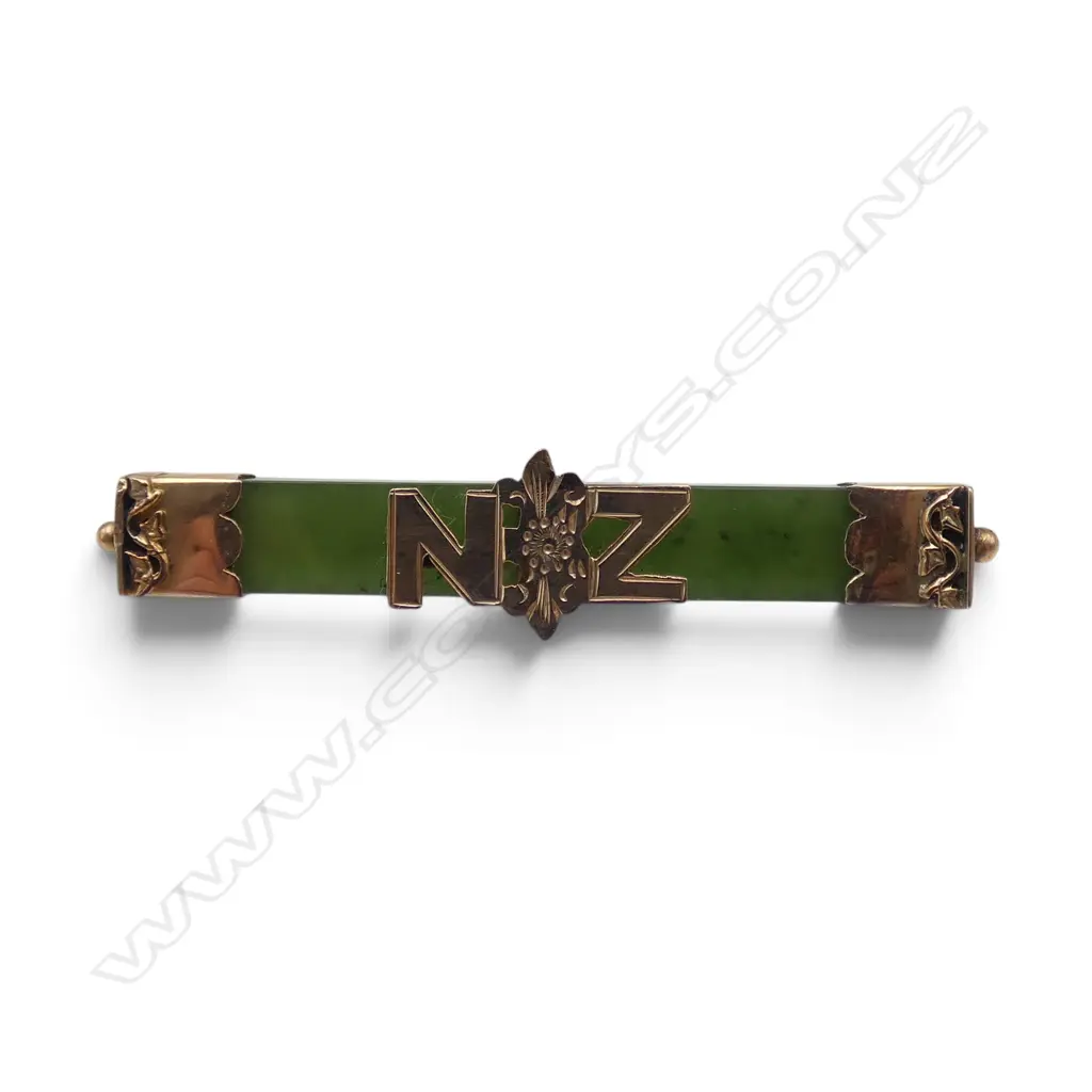 9CT NZ GREENSTONE BAR BROOCH W.55mm 6gms Image 1++