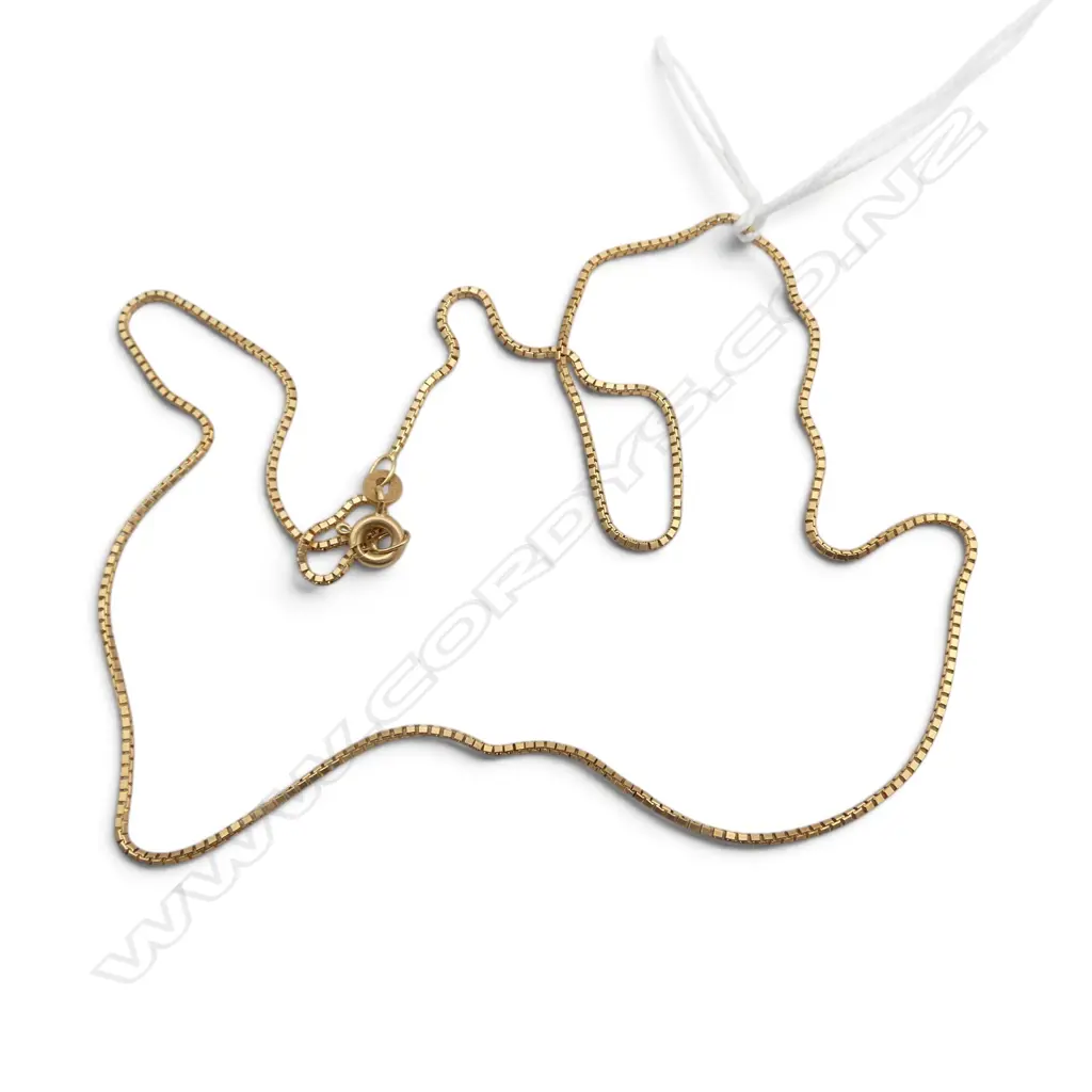 18ct GOLD BOX CHAIN, 3.84gm, L.44mm, 'J's' Hong Kong Image 1++