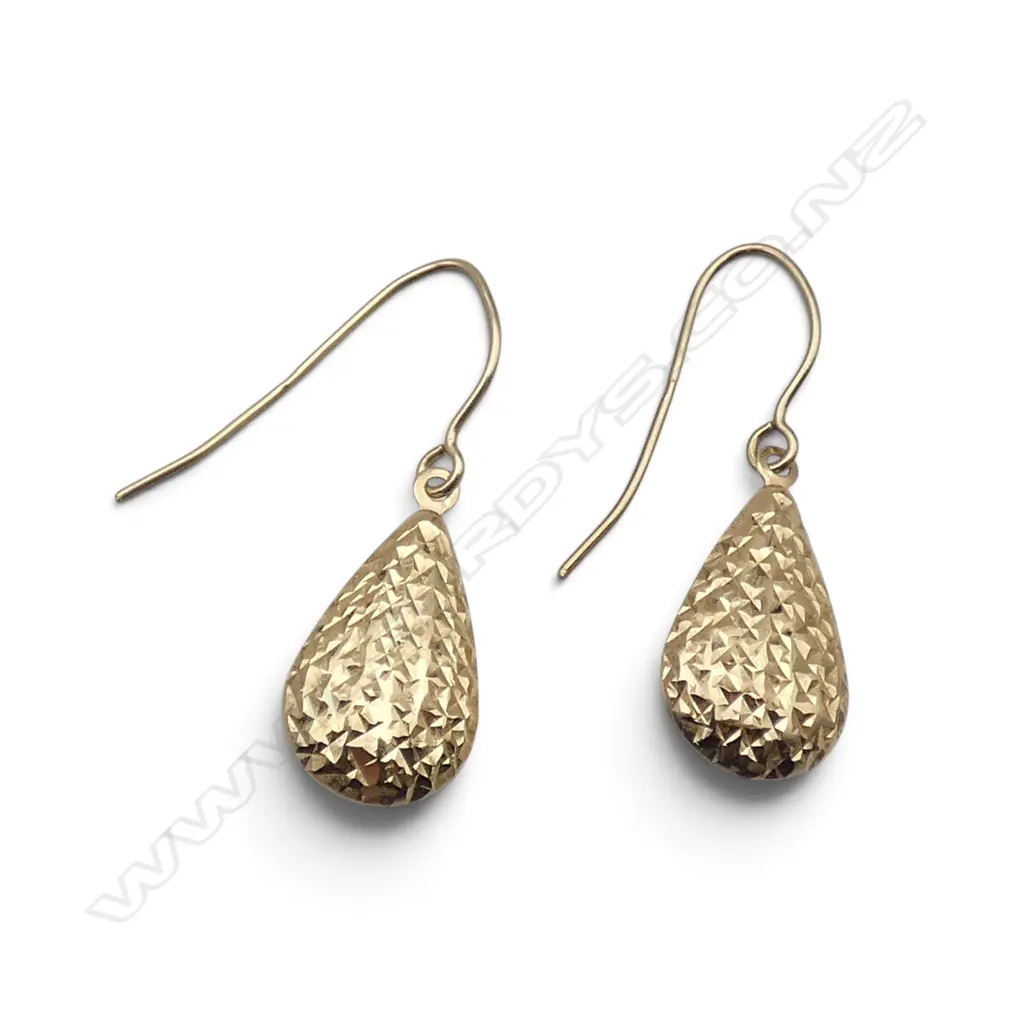 PR 9ct YELLOW GOLD DROP EARRINGS oval textured panels. 0.7gms Image 1++
