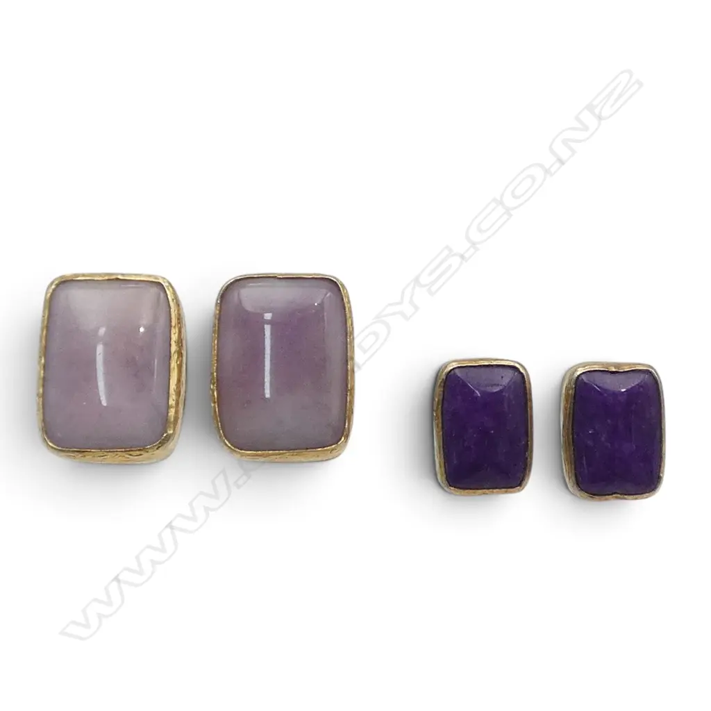 2 PAIRS VINTAGE SILVER GILT & AMETHYST EARRINGS engraved frames. Posts for pierced ears Image 1++