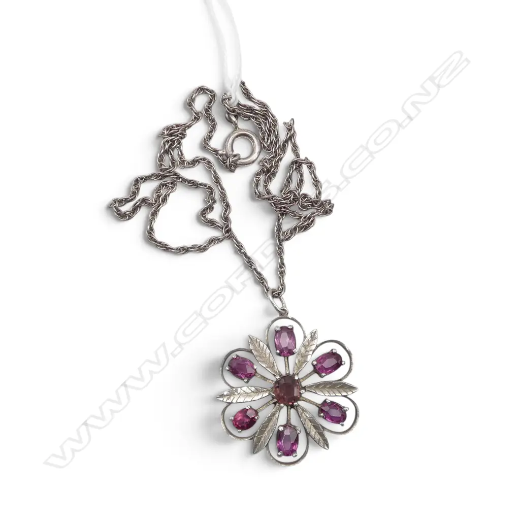 SILVER & AMETHYST? RADIATING FLORAL PENDANT on SILVER CHAIN Image 1++
