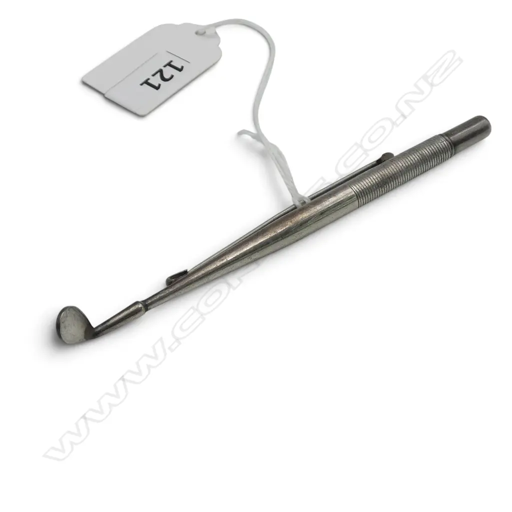 VINTAGE SILVER GOLF CLUB LONG BROOCH with removeable end for scoring pencil. L.108mm, 7gms Image 1++