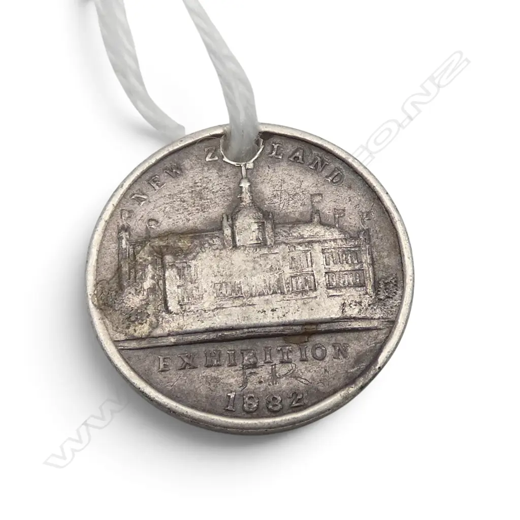 1882 INTERNATIONAL EXHIBITION CHCH SILVER small MEDAL Image 1++