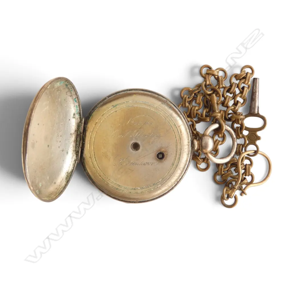 ANTIQUE POCKET WATCH ON CHAIN WITH KEY  Image 1++