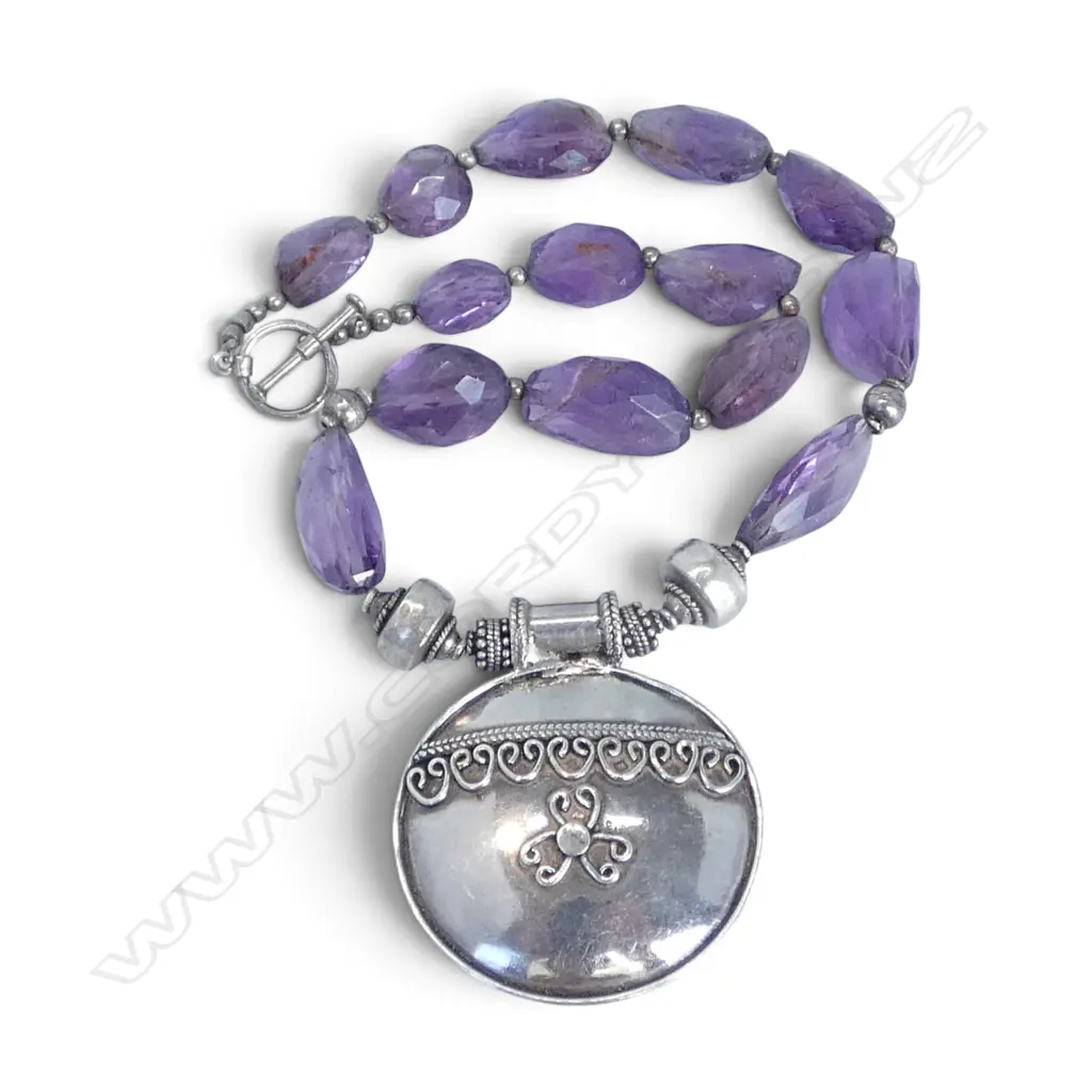 SILVER DISC PENDANT & CHUNKY faceted tapered large amethyst PENDANT NECKLACE Image 1++