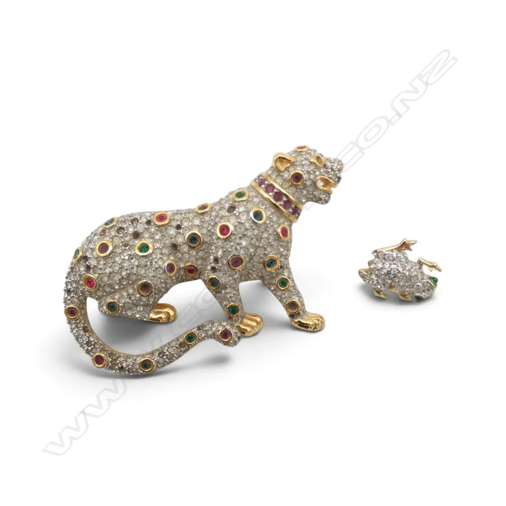 SWAROVSKI CRYSTAL LEOPARD BROOCH (some crystals missing) AND ONE CRYSTAL FROG BROOCH/PIN Image 1++
