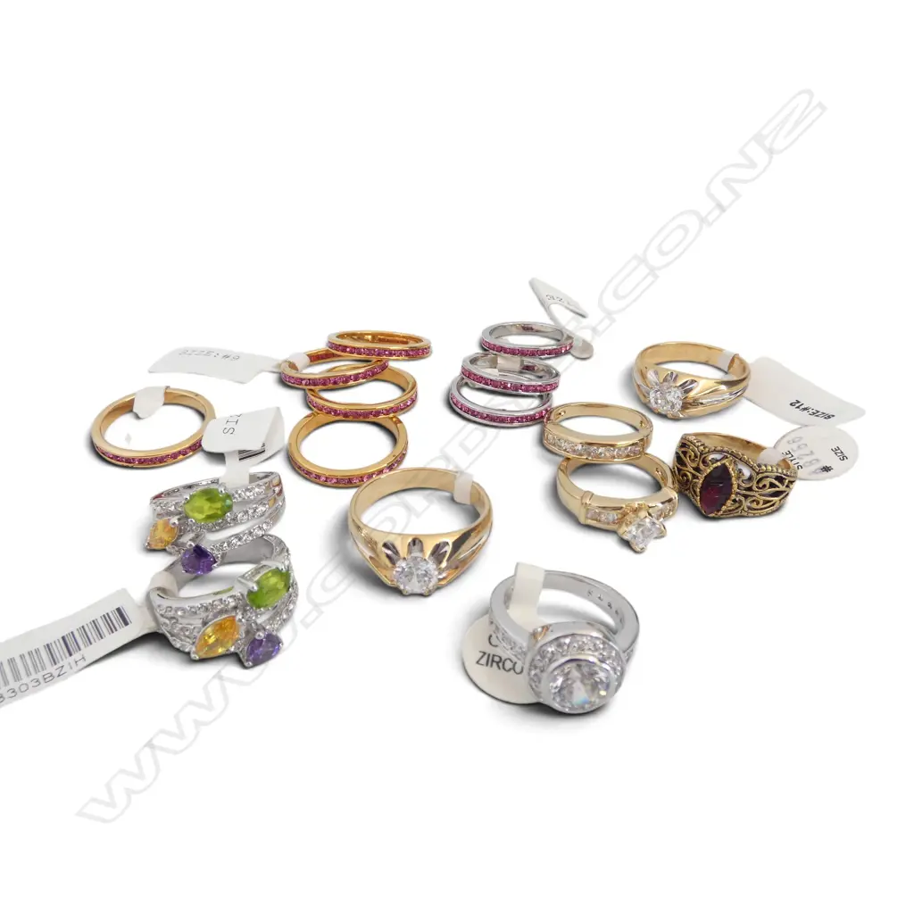 QTY COSTUME RINGS, NEW Image 1++