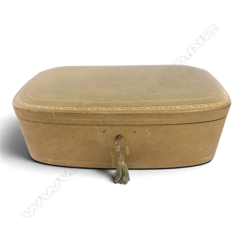 VINTAGE ITALIAN LEATHER JEWELLERY BOX, LIFT OUT COMPARTMENT W. KEY, L.265mm, W.165mm, H.75mm Image 1++
