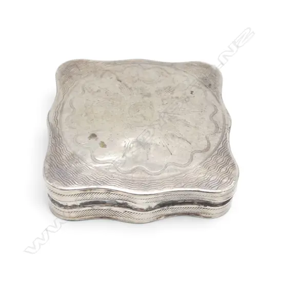 EARLY 19thC DUTCH SILVER SNUFF BOX, 85% SILVER, signs of niello decoration remains, 24gms, L.45mm W.45mm, H.10mm