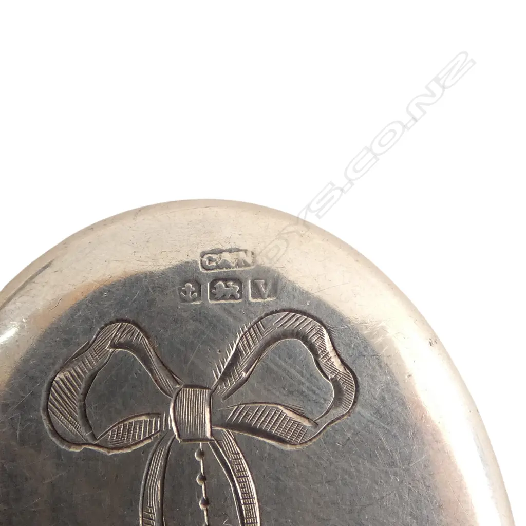 S/SILVER MINITURE DRESSING TABLE MIRROR  11GRMS Image 1++