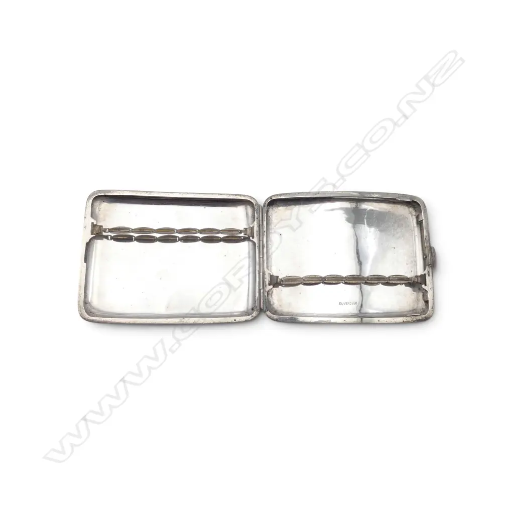 950 SILVER ENGRAVED CIGARETTE CASE, STAMPED '950SILVER' 122gms, L.100mm W.75mm D.12mm Image 1++