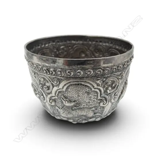 ANTIQUE BURMESE SILVER BOWL, REPOUSSE ANIMAL DECORATION, TESTING 95% SILVER, 85gms, H.60mm, Dia.83mm