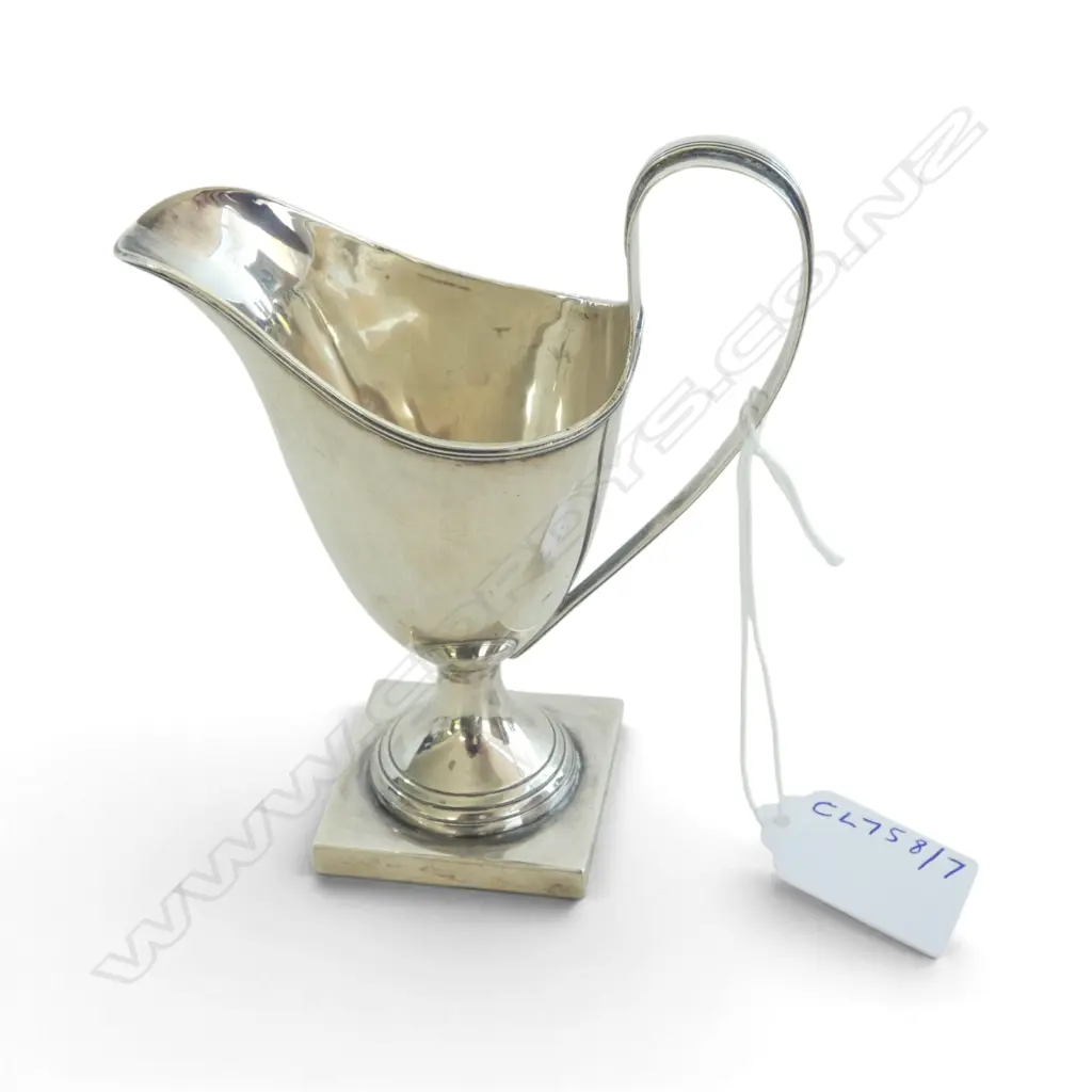 STG SILVER HELMET SHAPE CREAM JUG, BIRMINGHAM 1905, 74gms Image 1++