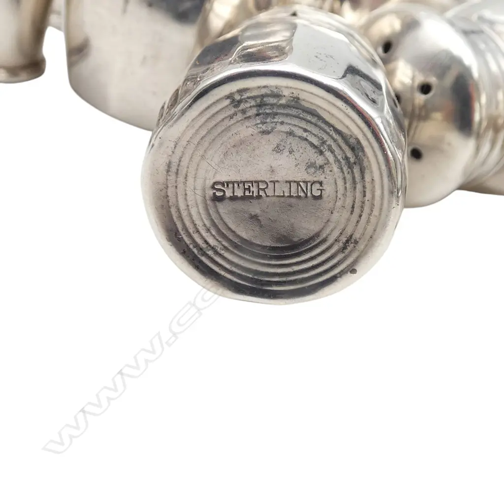 ASST. STG SILVER SHAKERS & THIMBLES 87gms + WEIGHTED SILVER CUP Image 1++
