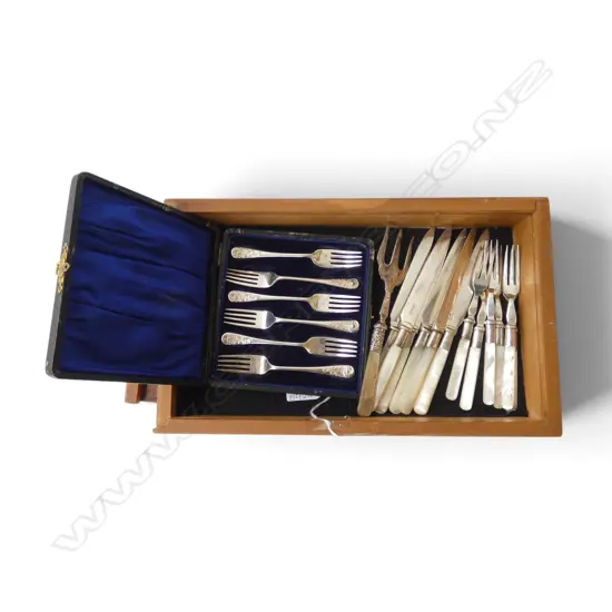 12 PCE FRUIT CUTLERY SET w. STG SILVER TRIM + EXTRA FORK, 6 CASED EP CAKE FORKS & BOX