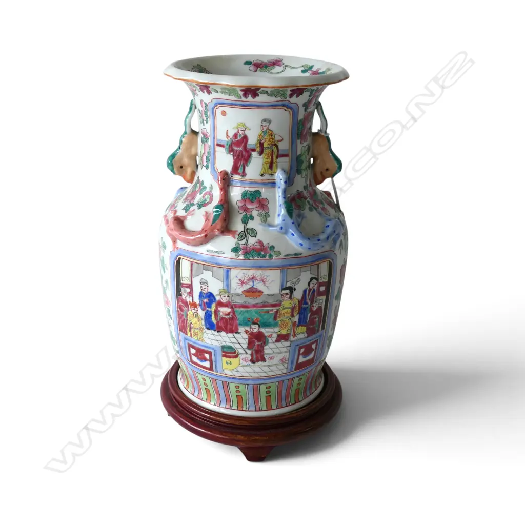 ORIENTAL VASE ON STAND (HOLE DRILLED IN BASE) H.395mm Image 1++