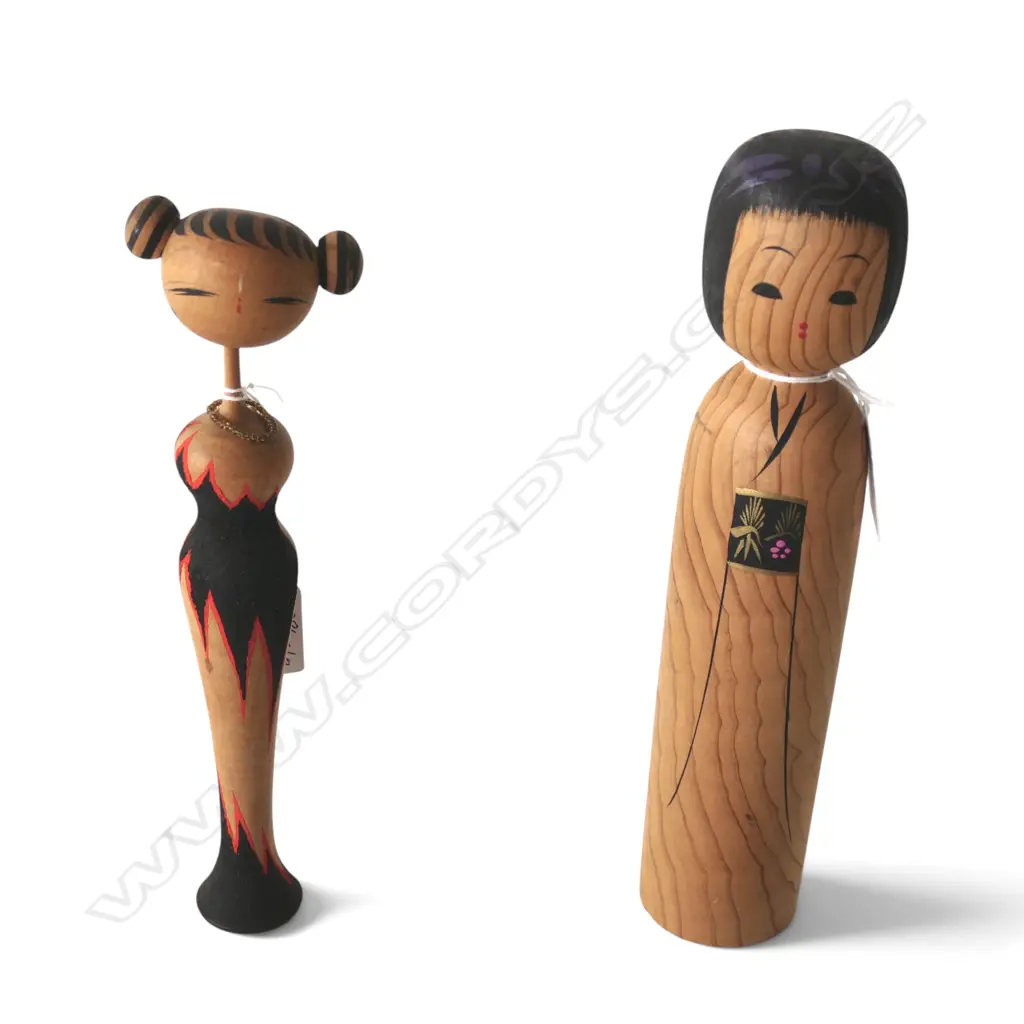 2 MID CENTURY KOKESHI DOLLS, H.220/240mm & ANTIQUE JAPANESE CALLIGRAPHY SET in LAQUERED BOX INLAID w MOP Image 1++