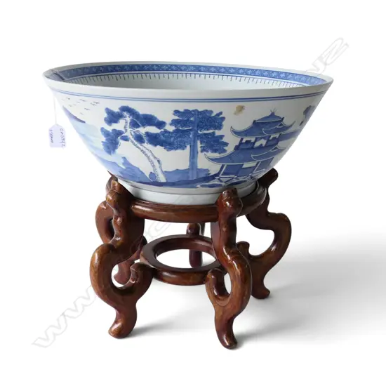 LG CHINESE B/W BOWL ON STAND H.390mm, 410mm dia