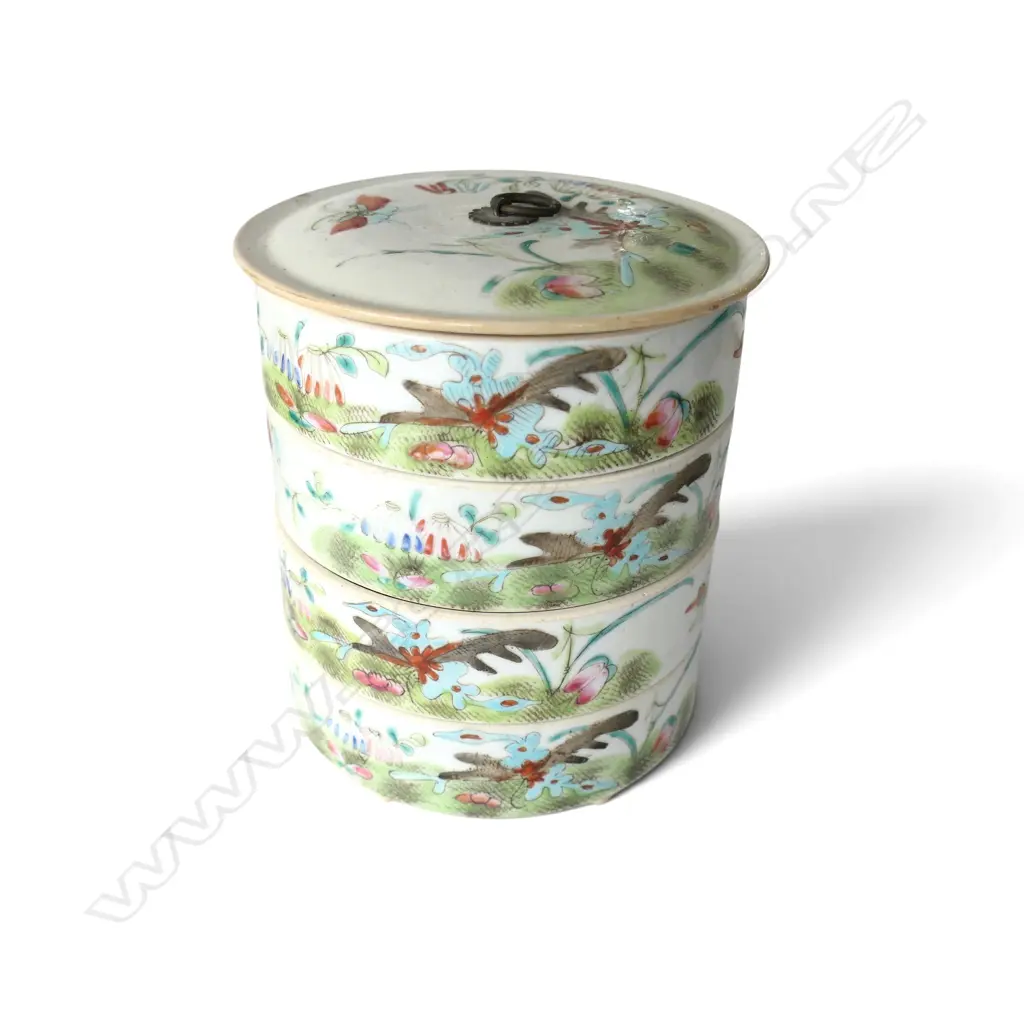 3 ORIENTAL ITEMS; 5 PCE STACKING CONTAINER H.145mm, ONYX VASE ON STAND, JAPANESE VASE H.210mm Image 1++