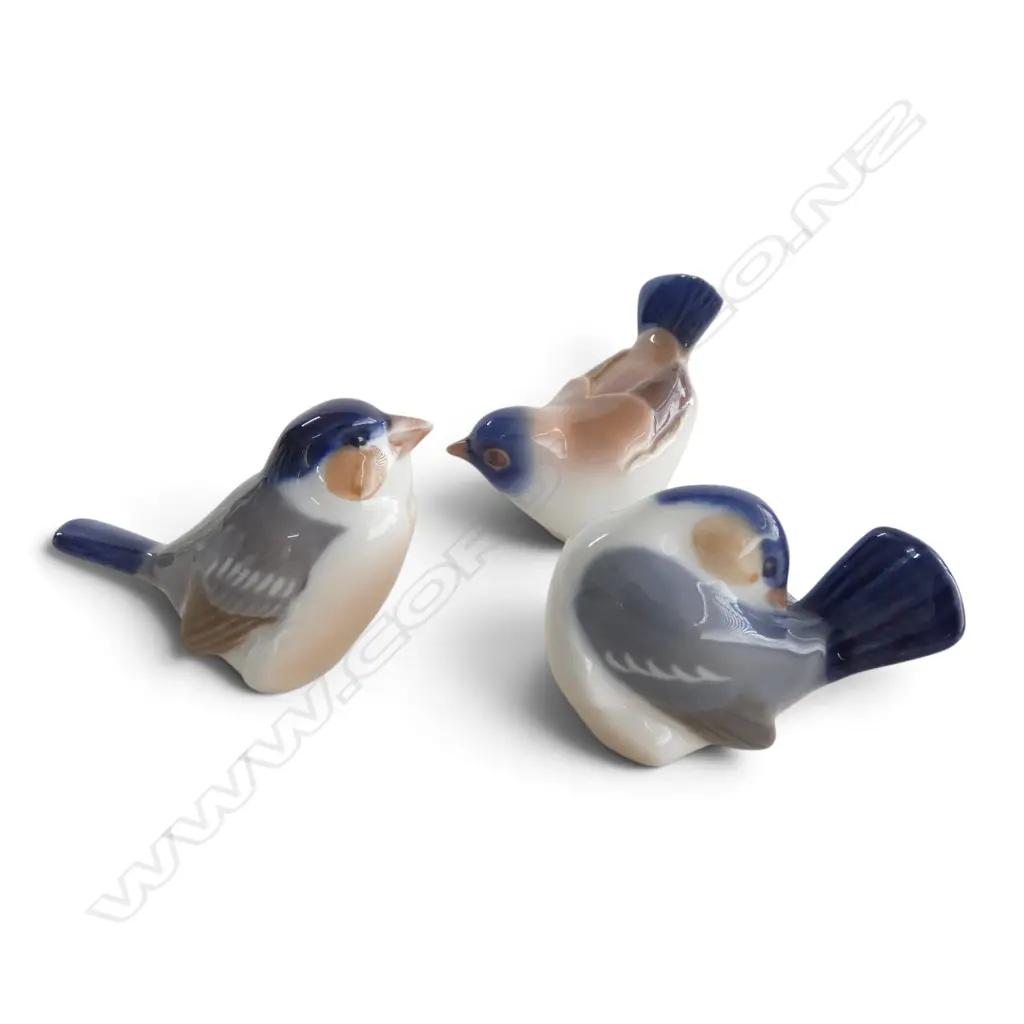 3 ROYAL COPENHAGEN SML BIRD FIGURINES, H.40-45mm  Image 1++