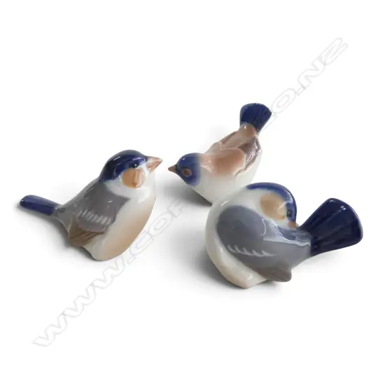 3 ROYAL COPENHAGEN SML BIRD FIGURINES, H.40-45mm 