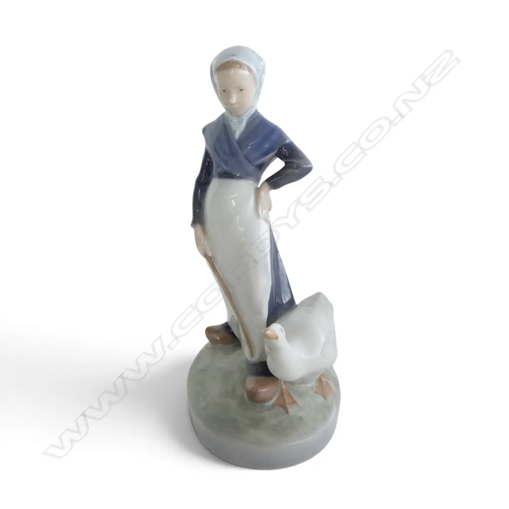 ROYAL COPENHAGEN FIGURINE Goose Girl by Chr. Thomsen 1975/78 H.180mm Image 1++