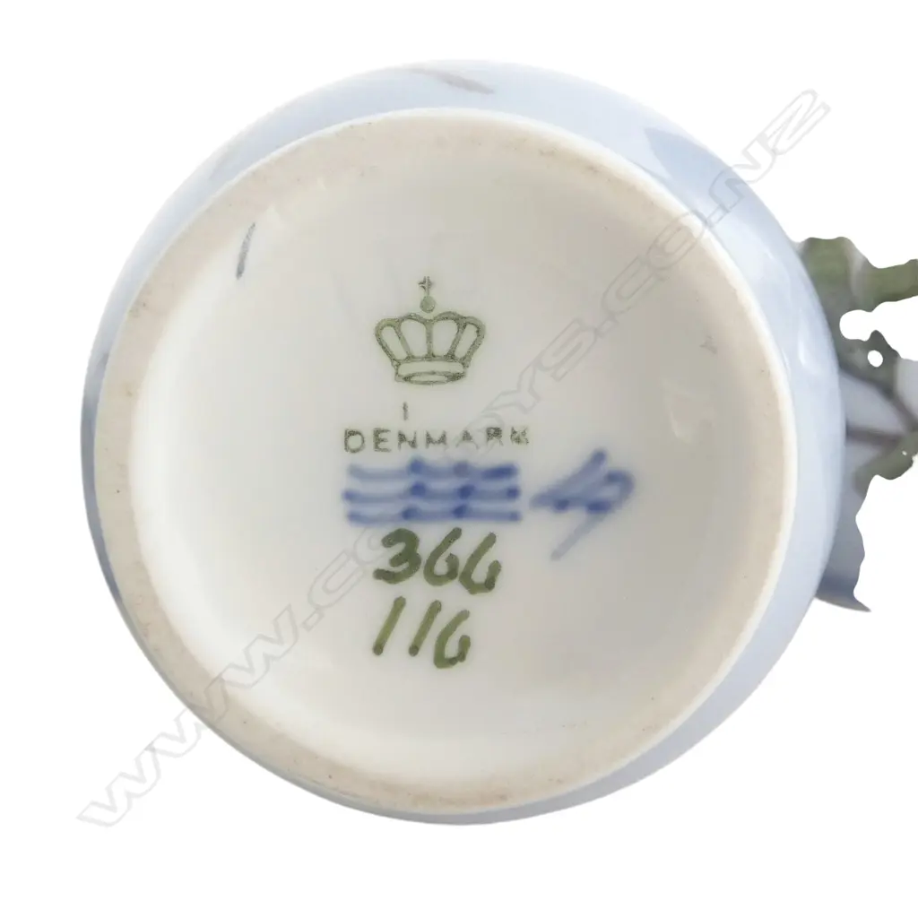 3 ROYAL COPENHAGEN MINIATURE VASES, 1937, 69,74, H.65mm Image 1++