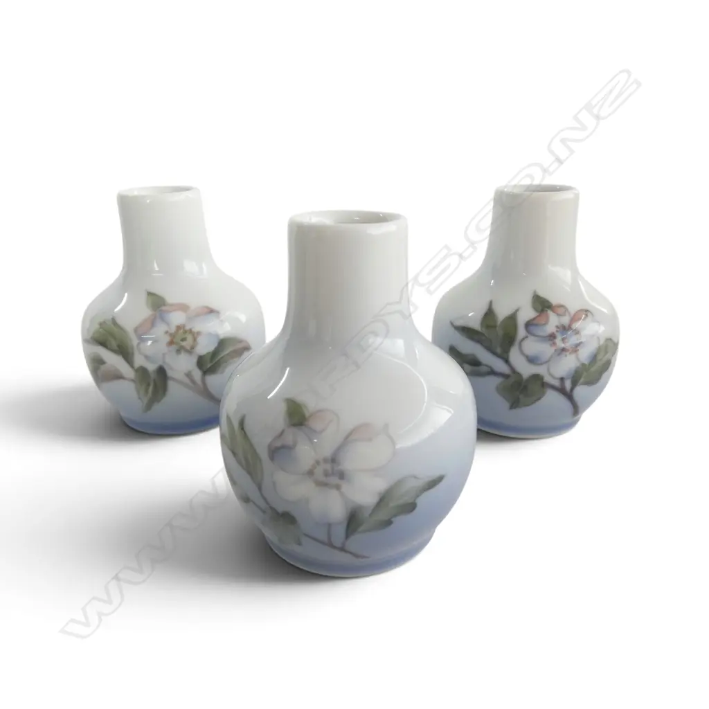 3 ROYAL COPENHAGEN MINIATURE VASES, 1937, 69,74, H.65mm Image 1++