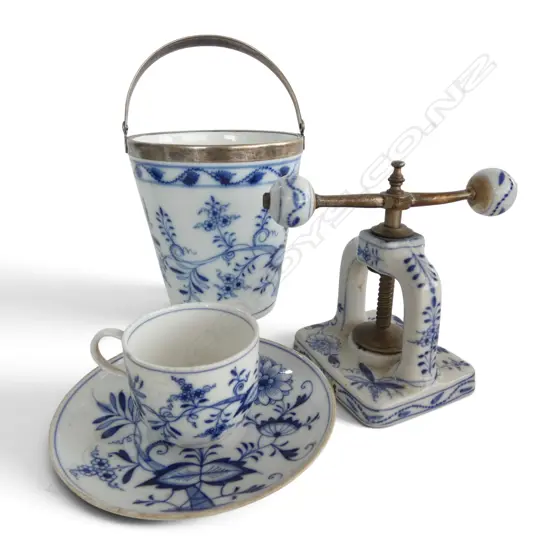 3 PCES BLUE ONION; MEISSEN C/S (HAIRLINES) & ICE BUCKET H.135mm, NUT CRACKER NOT MARKED (TINY CHIP)