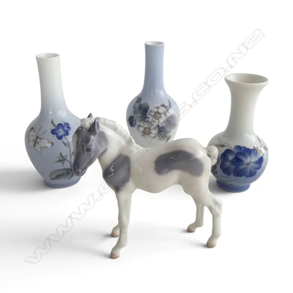 3 SML ROYAL COPENHAGEN VASES & FOAL FIGURINE, H.140/120/120mm 1 vase & foal faulted Image 1++