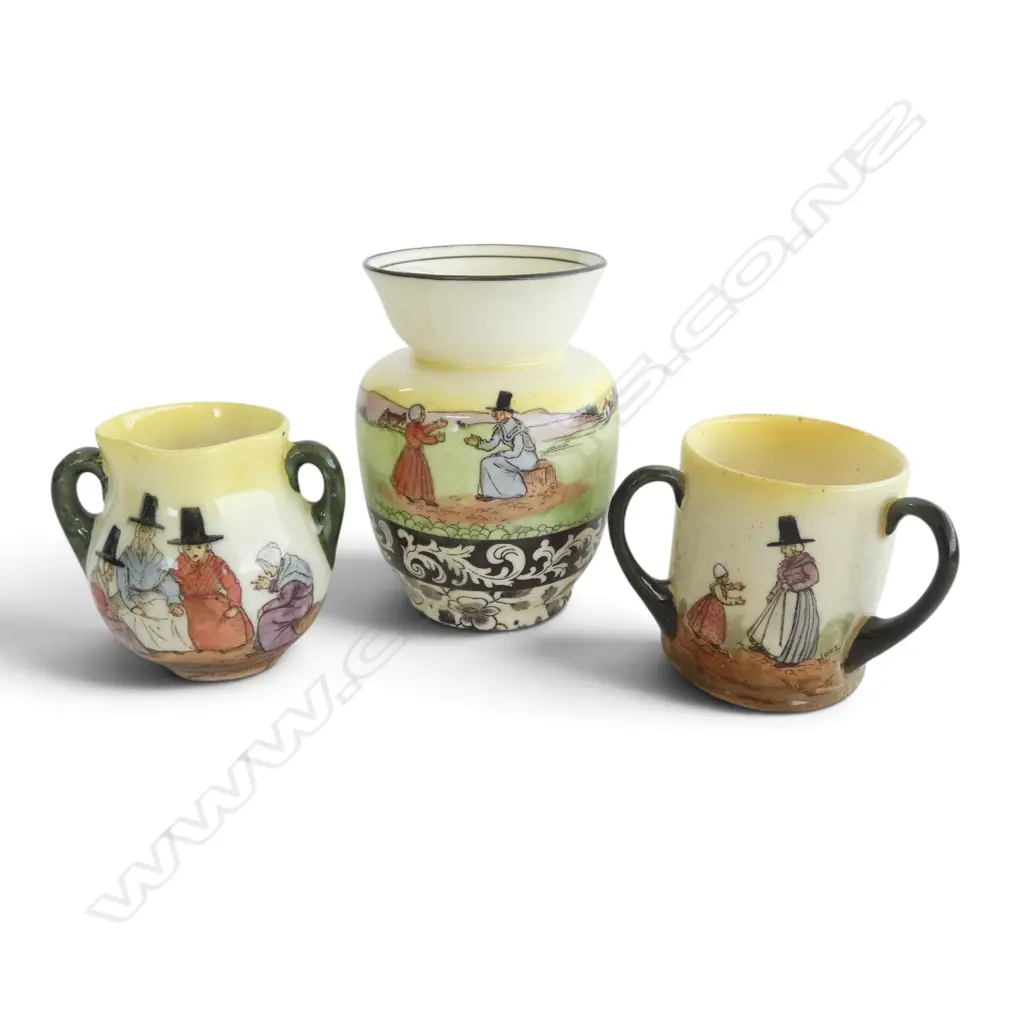3 ROYAL DOULTON WELSH LADIES MINIATURES, H.45-80mm Image 1++